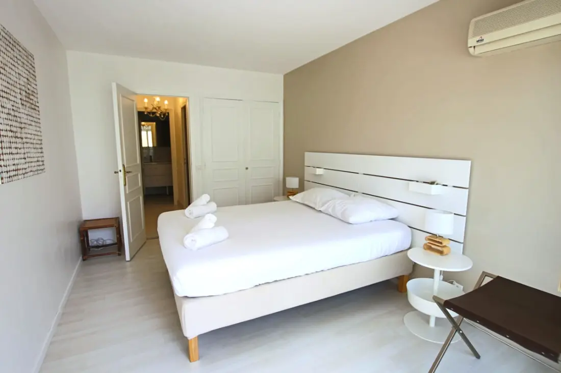 Résidence Appartement équipé De 70 M2 Face à La Mer Dans Le Quartier Du Palm Beach