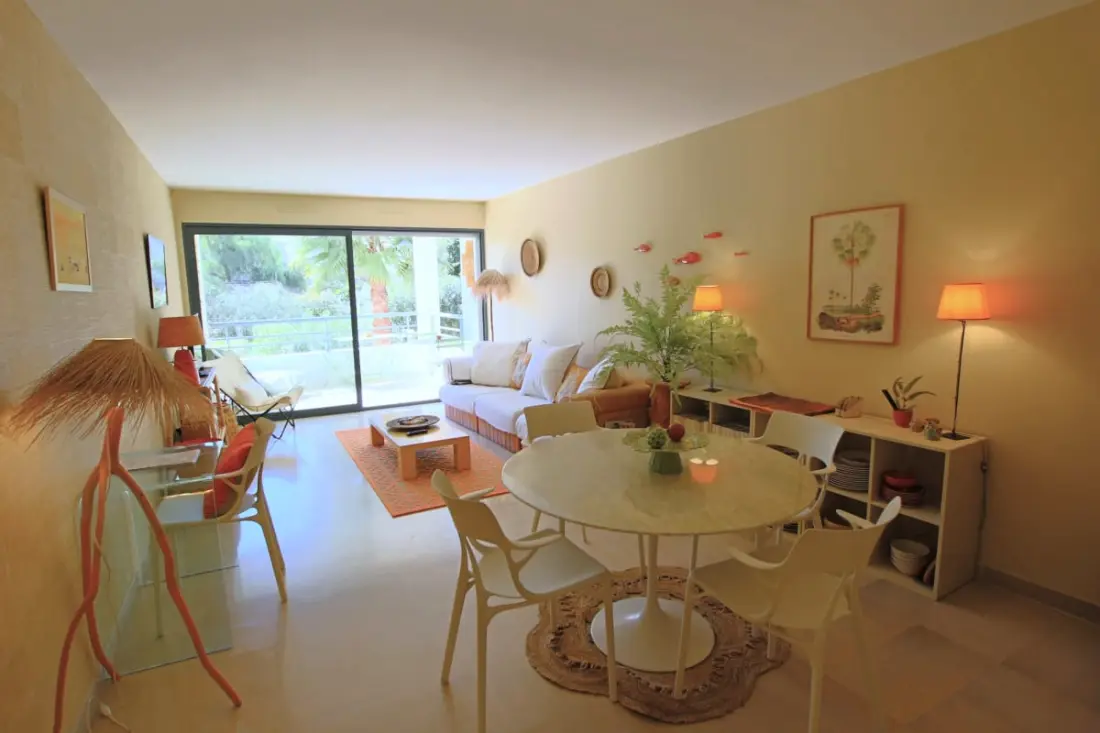 Résidence Appartement Climatisé, 2 Chambres &amp; Salles De Bain à La Décoration Raffinée