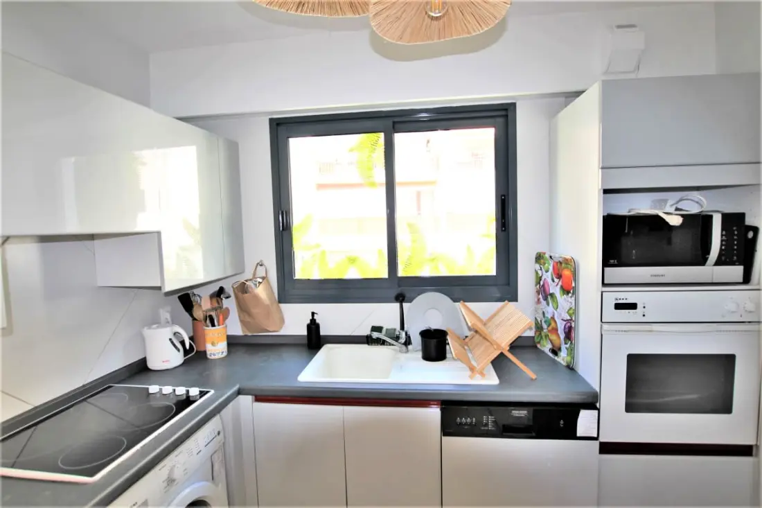 Résidence Appartement Climatisé, 2 Chambres &amp; Salles De Bain à La Décoration Raffinée