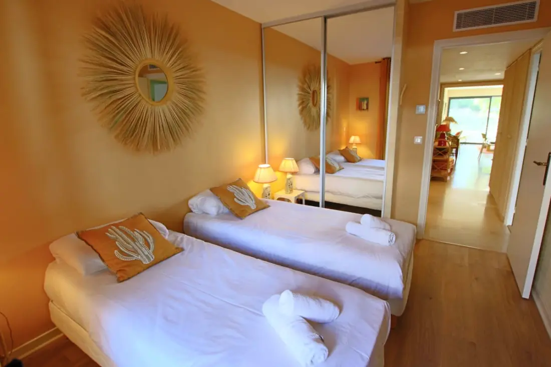 Résidence Appartement Climatisé, 2 Chambres &amp; Salles De Bain à La Décoration Raffinée