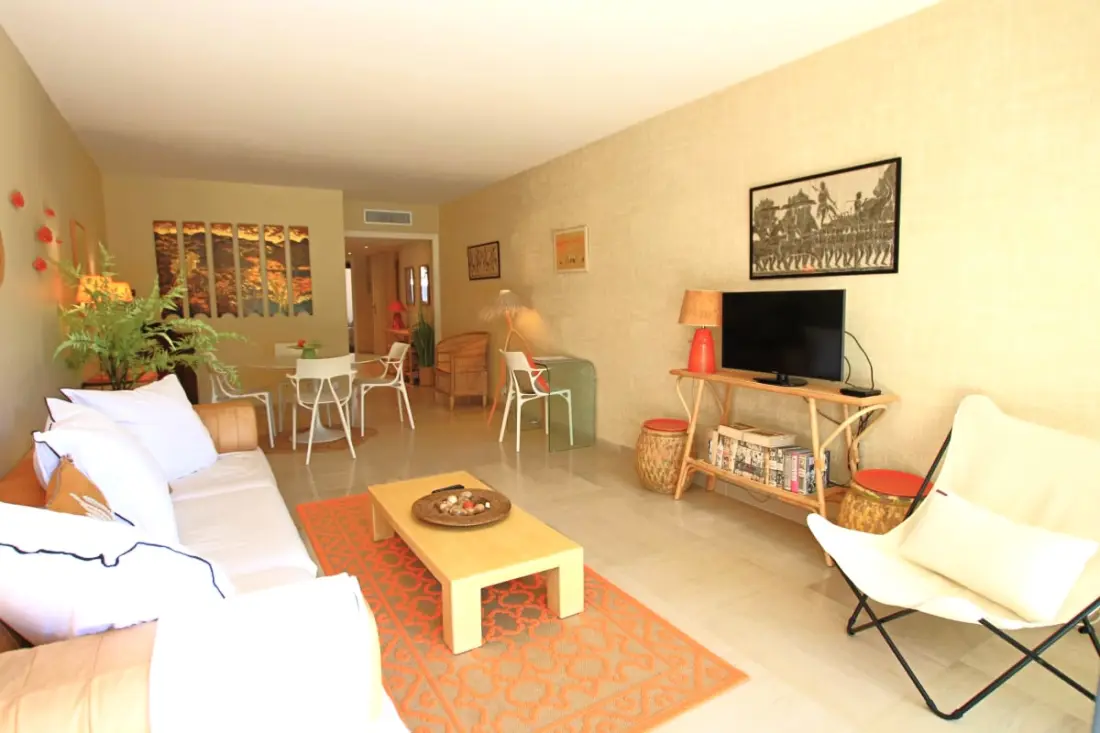 Résidence Appartement Climatisé, 2 Chambres &amp; Salles De Bain à La Décoration Raffinée