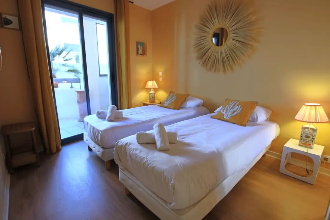 Résidence Appartement Climatisé, 2 Chambres &amp; Salles De Bain à La Décoration Raffinée