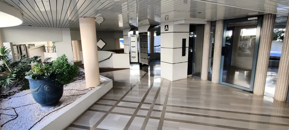 Résidence Appartement Climatisé, 2 Chambres &amp; Salles De Bain à La Décoration Raffinée