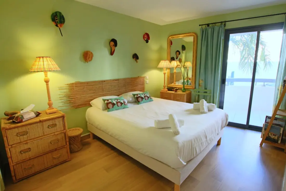 Résidence Appartement Climatisé, 2 Chambres &amp; Salles De Bain à La Décoration Raffinée