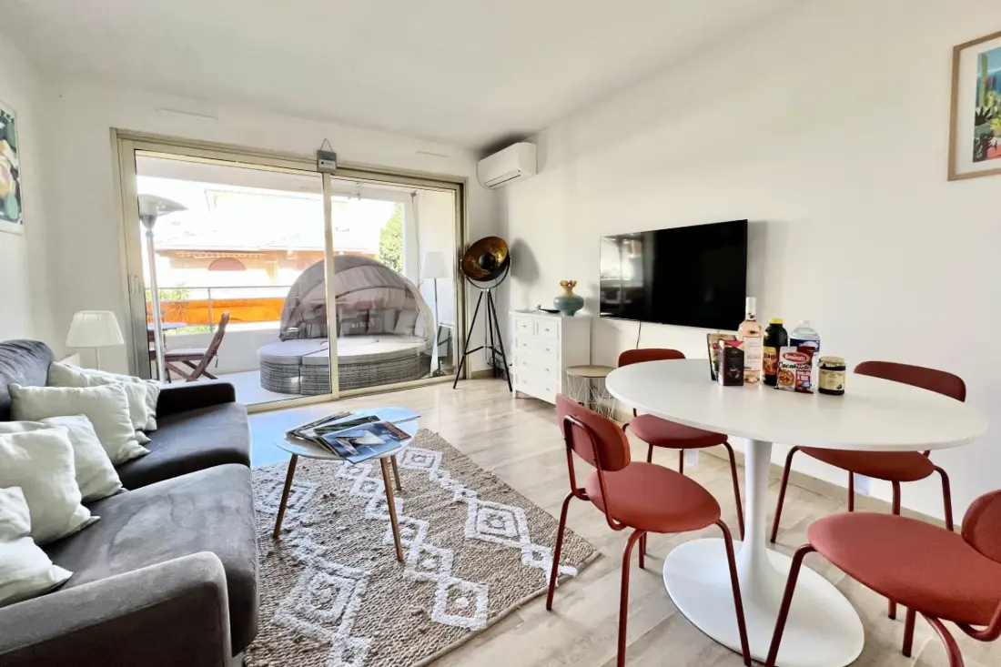 Bel Appartement Avec Terrasse Proche Croisette