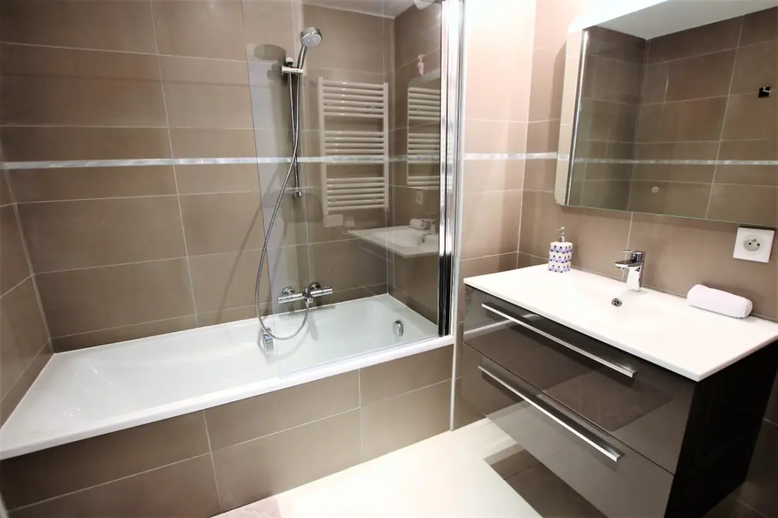Résidence Cannes Centre Ville, Appartement Entièrement équipé Au Pied Du "suquet"