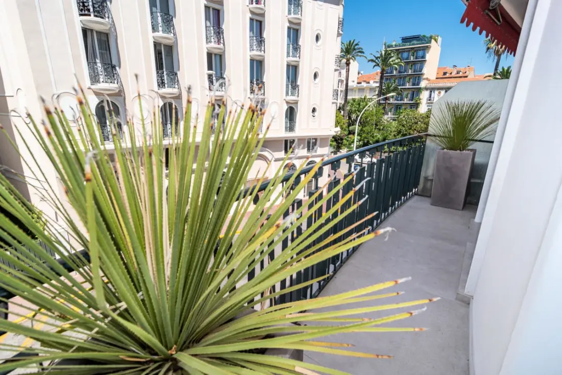 Armenonville 3 Pcs Premium Balcon Parking Croisette 2 Mns Olam Properties