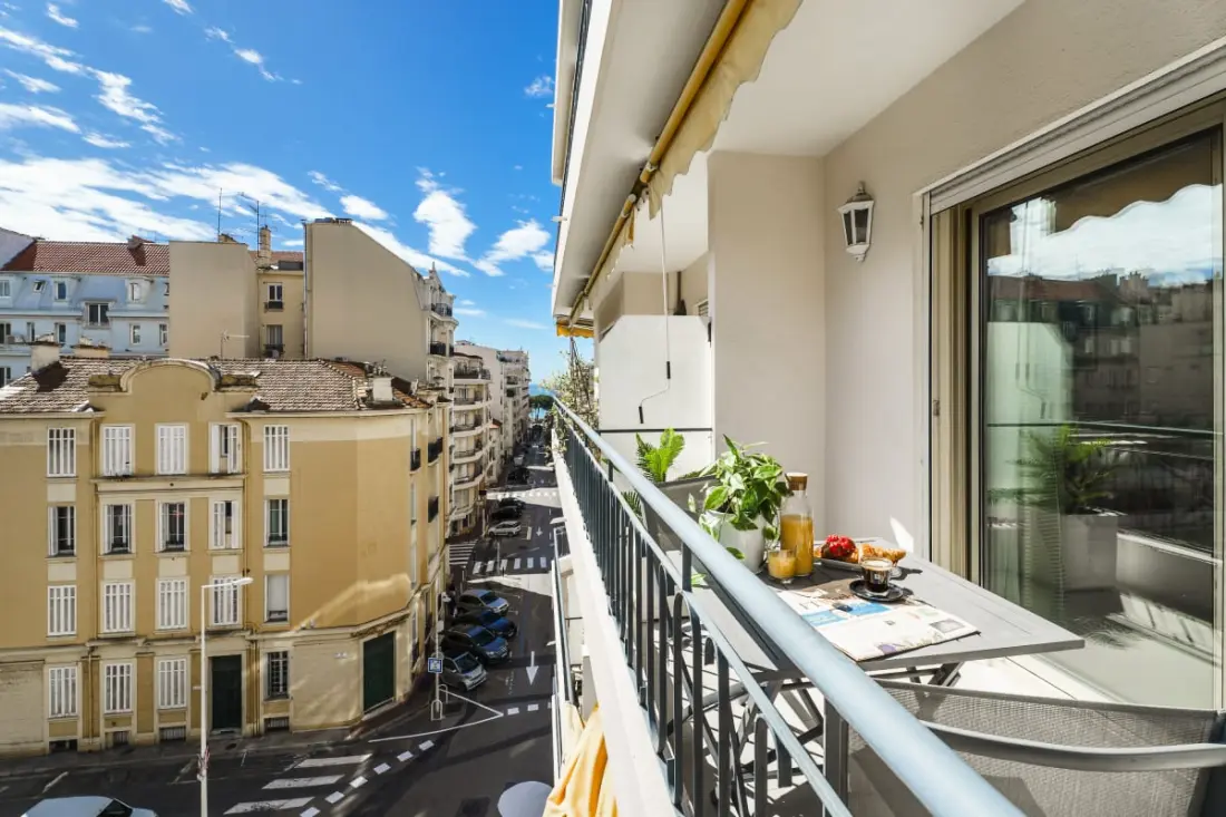 Résidence Centre Ville De Cannes, 2p Moderne Avec Terrasse