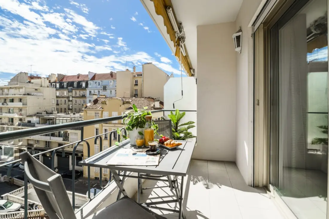 Résidence Centre Ville De Cannes, 2p Moderne Avec Terrasse