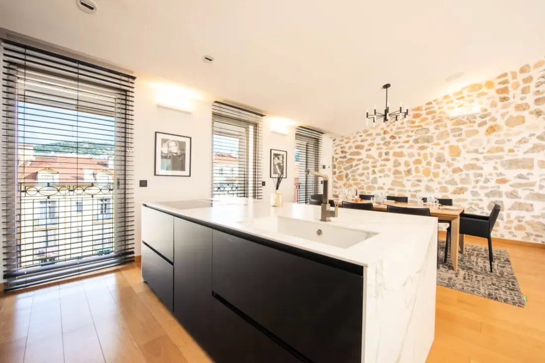Résidence Duplex 145m² Terrasse Et Ascenseur Privé