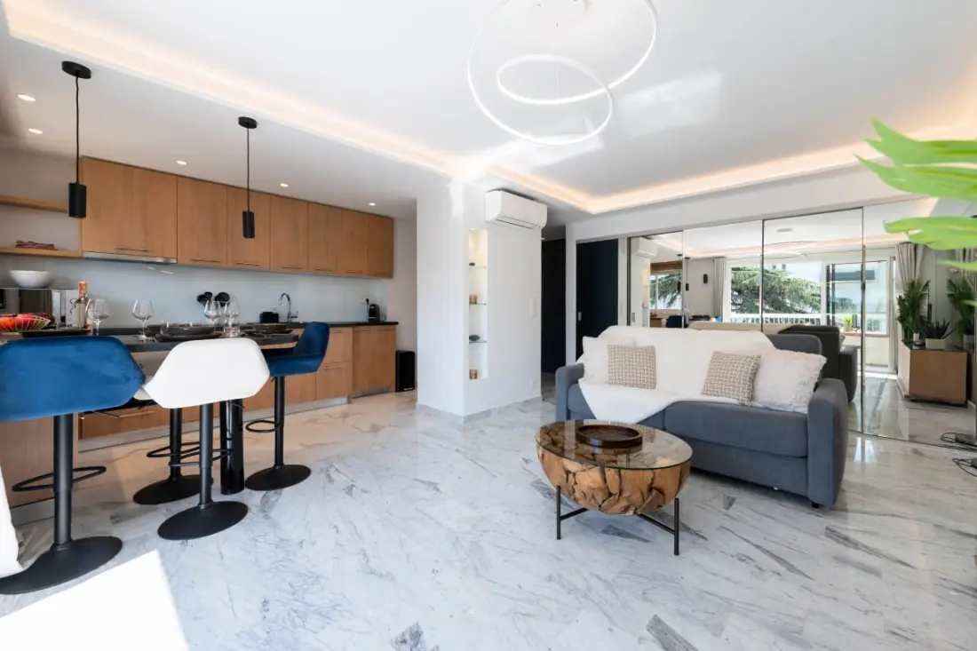 Résidence Grand 2p Rénové Terrasse Cœur De Cannes