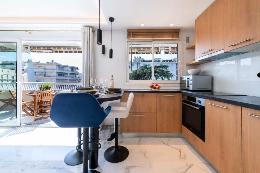 Résidence Grand 2p Rénové Terrasse Cœur De Cannes
