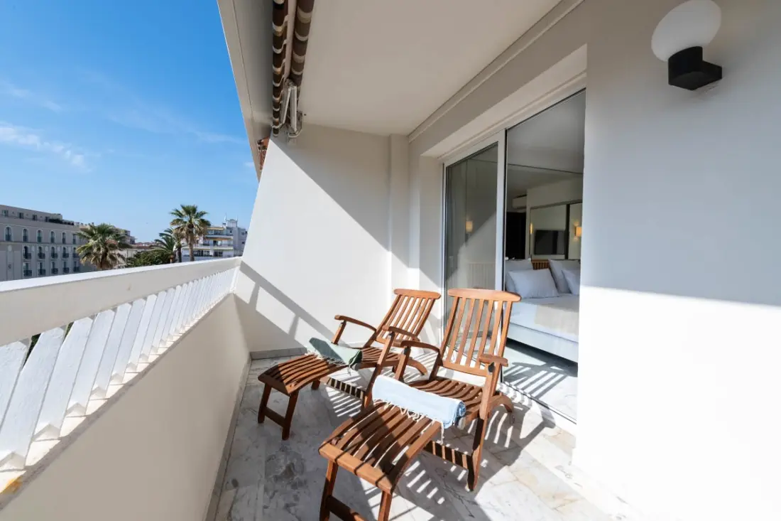 Résidence Grand 2p Rénové Terrasse Cœur De Cannes