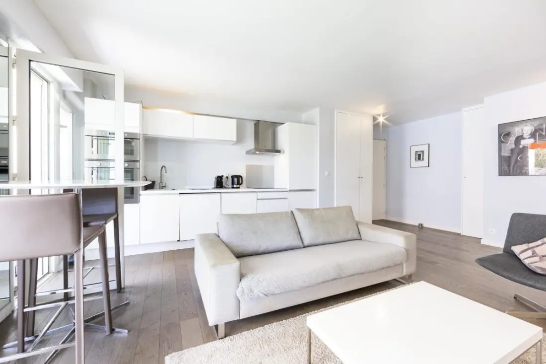 Résidence Moderne Appartement 2 Chambres/1 Salle De Bain, Terrasse Calme/aperçu Mer