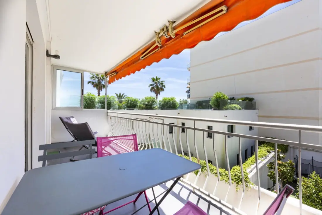 Résidence Moderne Appartement 2 Chambres/1 Salle De Bain, Terrasse Calme/aperçu Mer