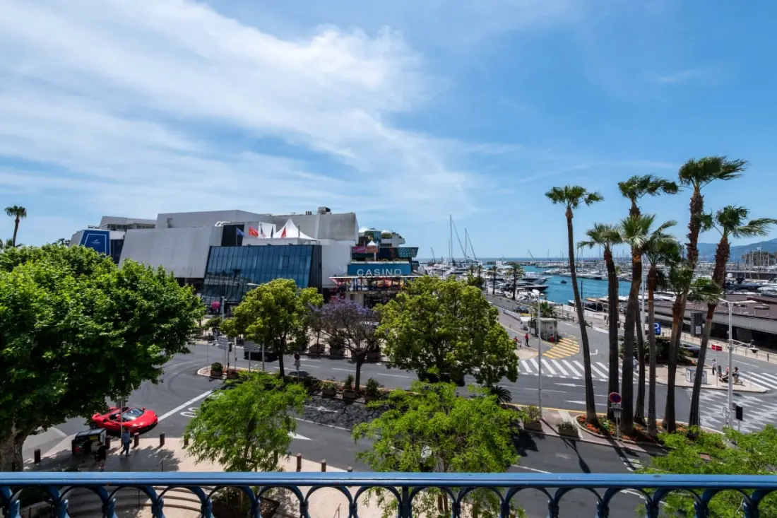 Résidence Prestige Et Confort Face Au Palais Des Festivals
