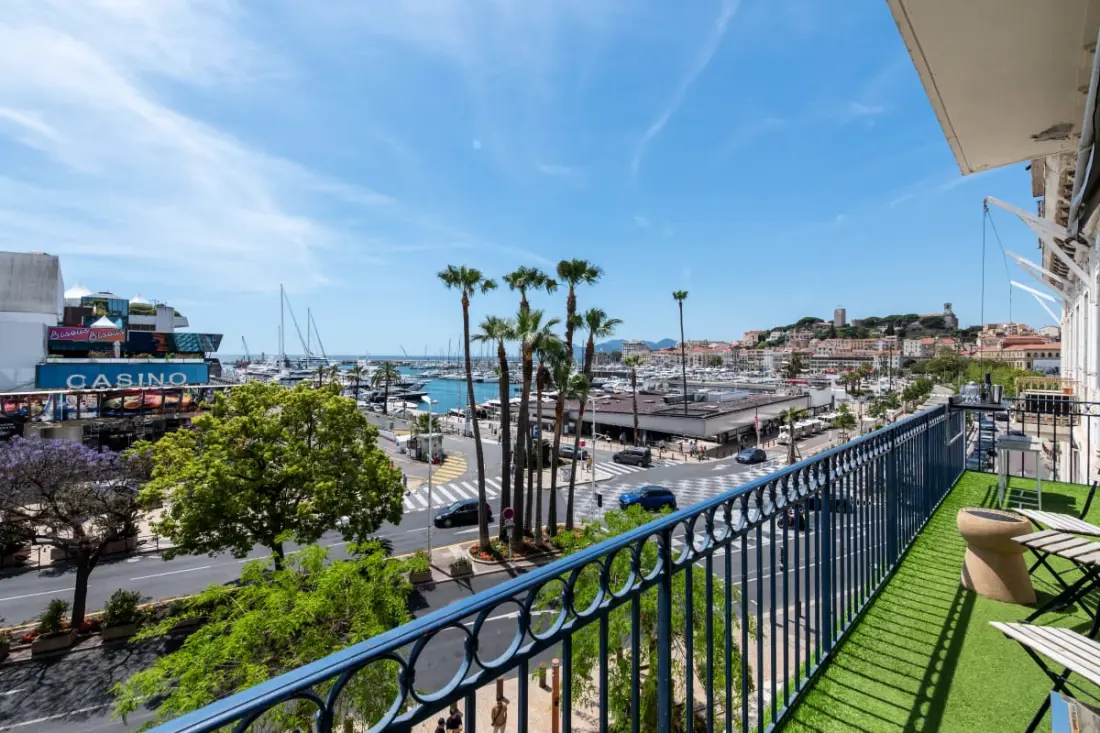 Résidence Prestige Et Confort Face Au Palais Des Festivals