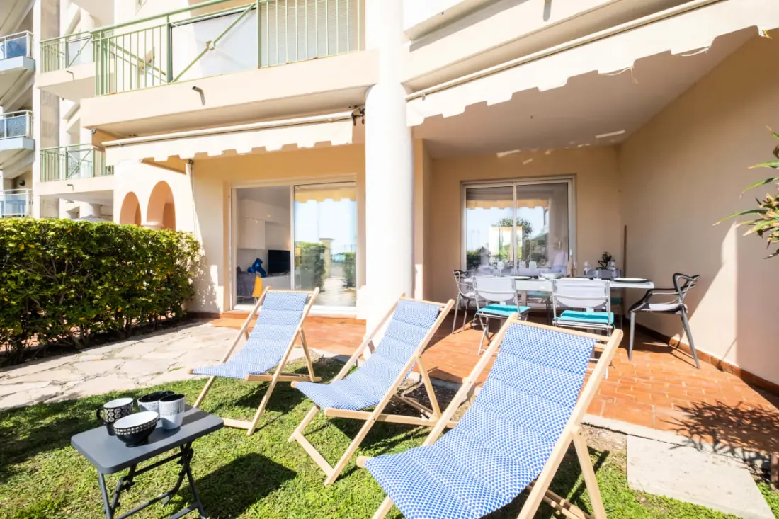 Résidence Rare ! Superbe 3 Pièces Avec Jardin Face à La Mer