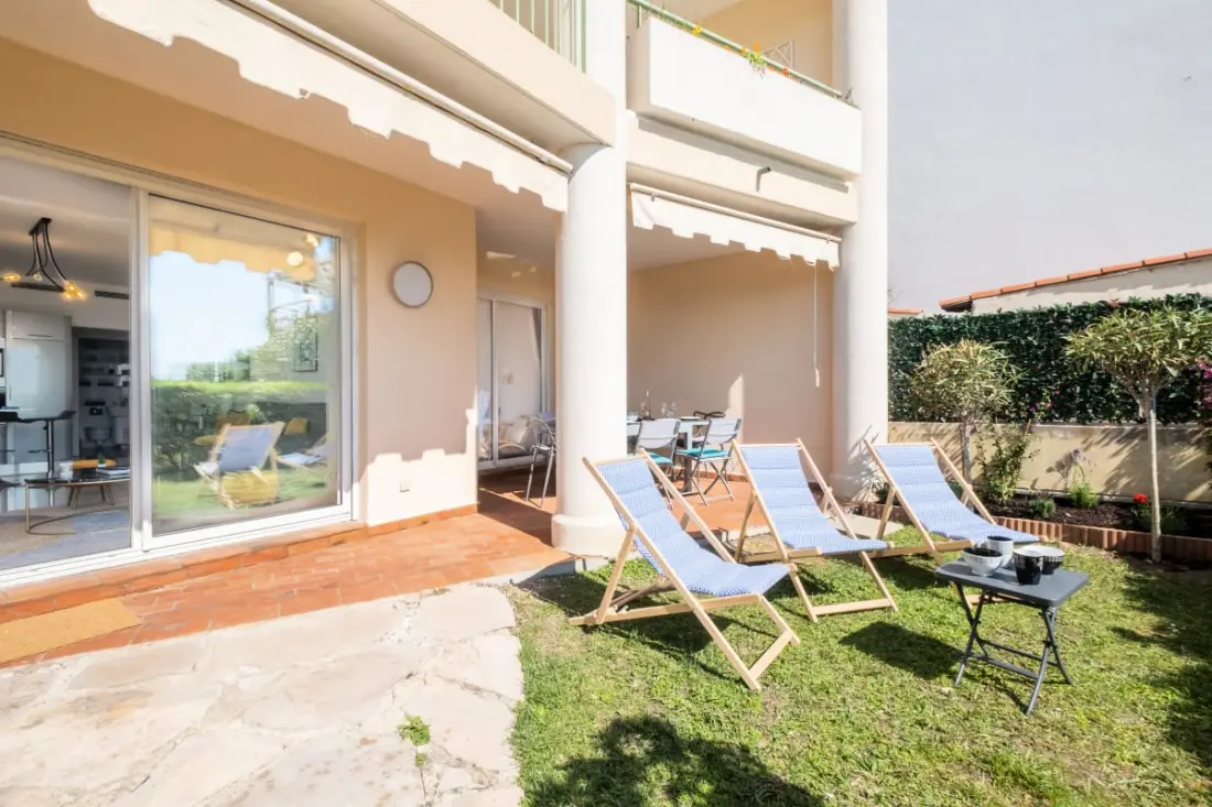 Résidence Rare ! Superbe 3 Pièces Avec Jardin Face à La Mer