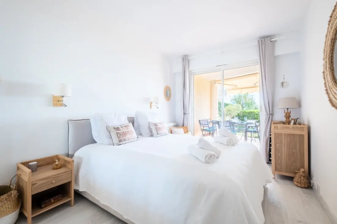 Résidence Rare ! Superbe 3 Pièces Avec Jardin Face à La Mer