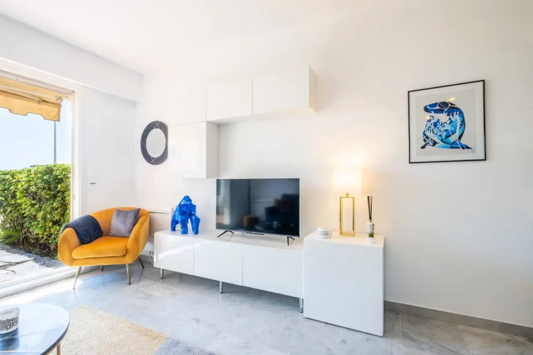 Résidence Rare ! Superbe 3 Pièces Avec Jardin Face à La Mer