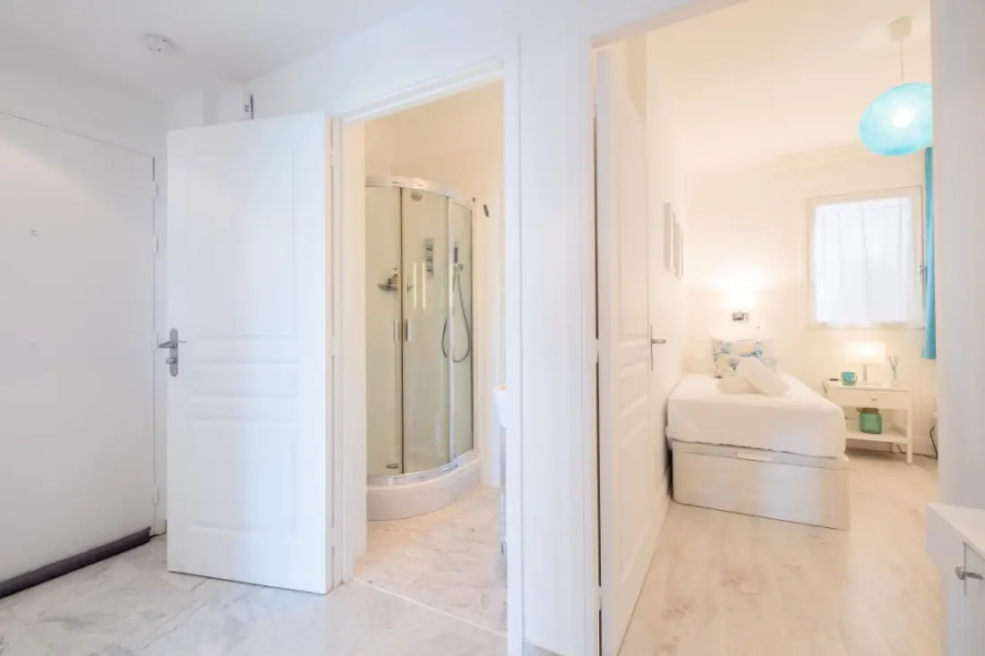 Résidence Rare ! Superbe 3 Pièces Avec Jardin Face à La Mer
