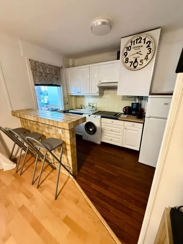 Résidence Studio Climatisé En Plein Centre Ville De Cannes à 2 Pas De Rue D'antibes