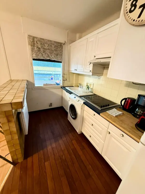 Résidence Studio Climatisé En Plein Centre Ville De Cannes à 2 Pas De Rue D'antibes