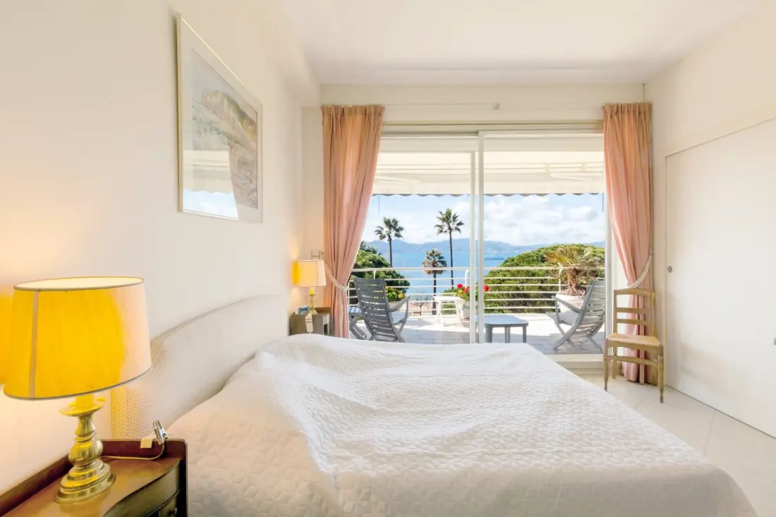 Résidence Vue Mer 95m2 Grande Terrasse Cannes Croisette.