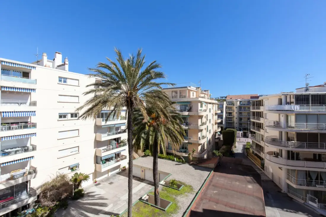Résidence Vue Mer 95m2 Grande Terrasse Cannes Croisette.