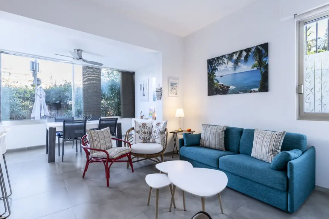 Spacieux 80 M² Avec Immense Terrasse à Cannes
