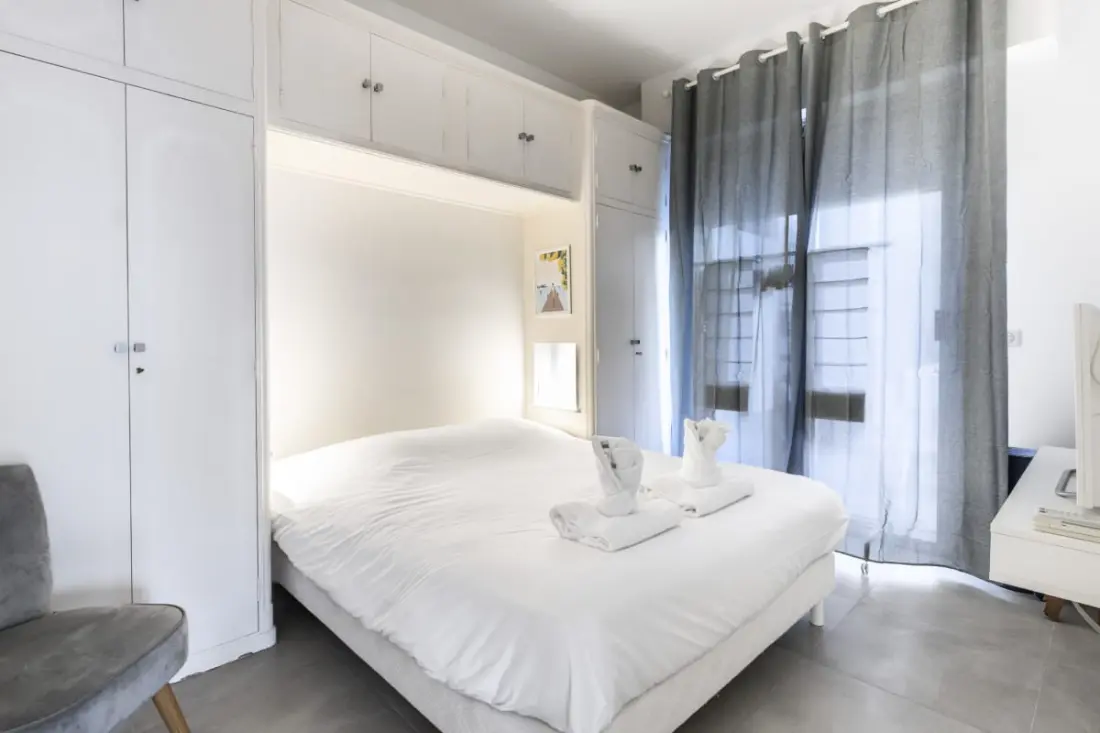 Spacieux 80 M² Avec Immense Terrasse à Cannes