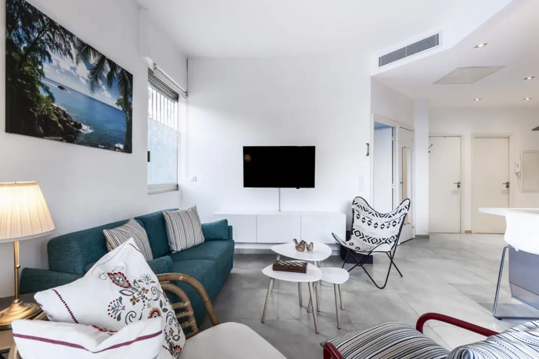 Spacieux 80 M² Avec Immense Terrasse à Cannes