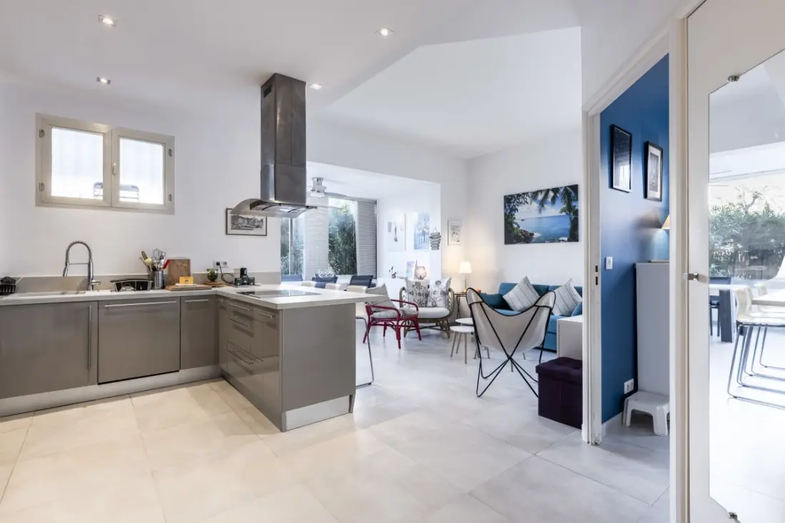 Spacieux 80 M² Avec Immense Terrasse à Cannes