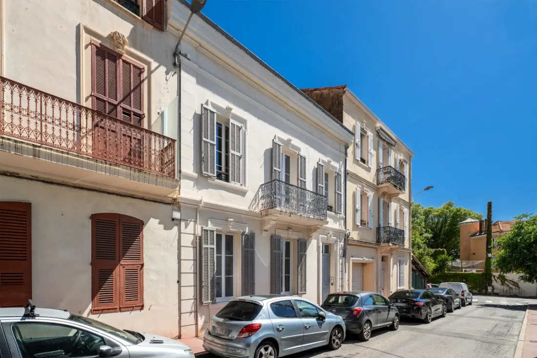 Studio Bella -