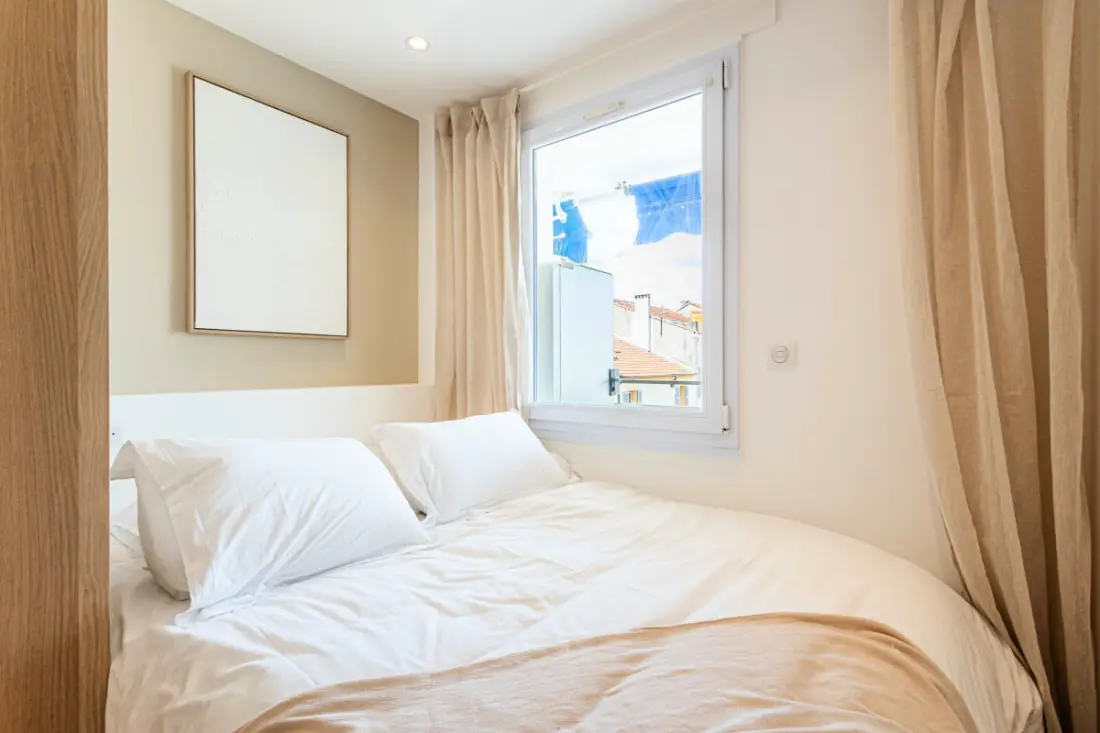 Sublime Fully Renovated 2 Bedroom Apartment In Center Of Cannes