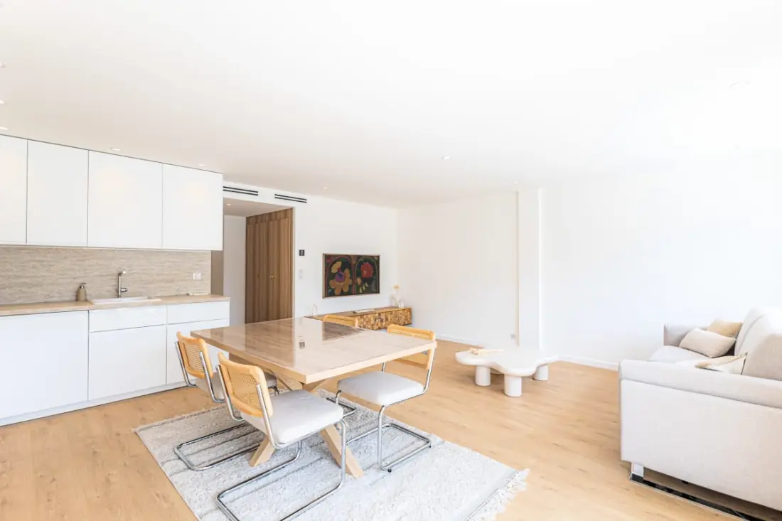 Sublime Fully Renovated 2 Bedroom Apartment In Center Of Cannes