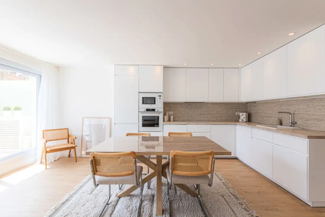 Sublime Fully Renovated 2 Bedroom Apartment In Center Of Cannes