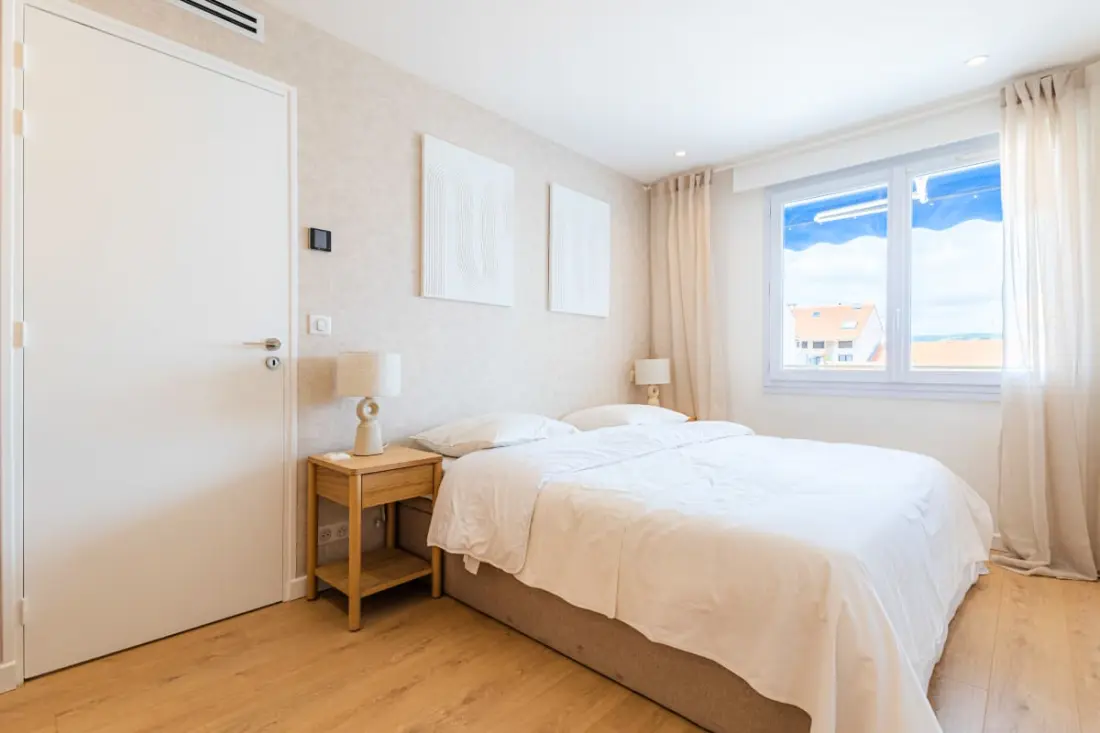Sublime Fully Renovated 2 Bedroom Apartment In Center Of Cannes