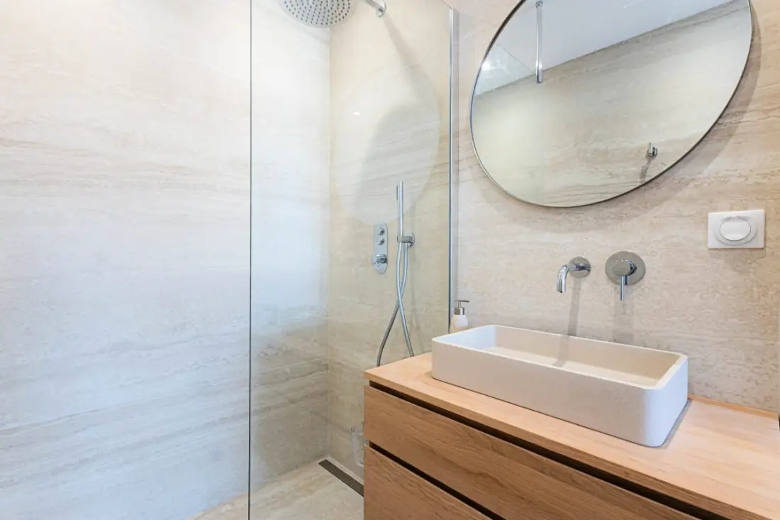 Sublime Fully Renovated 2 Bedroom Apartment In Center Of Cannes