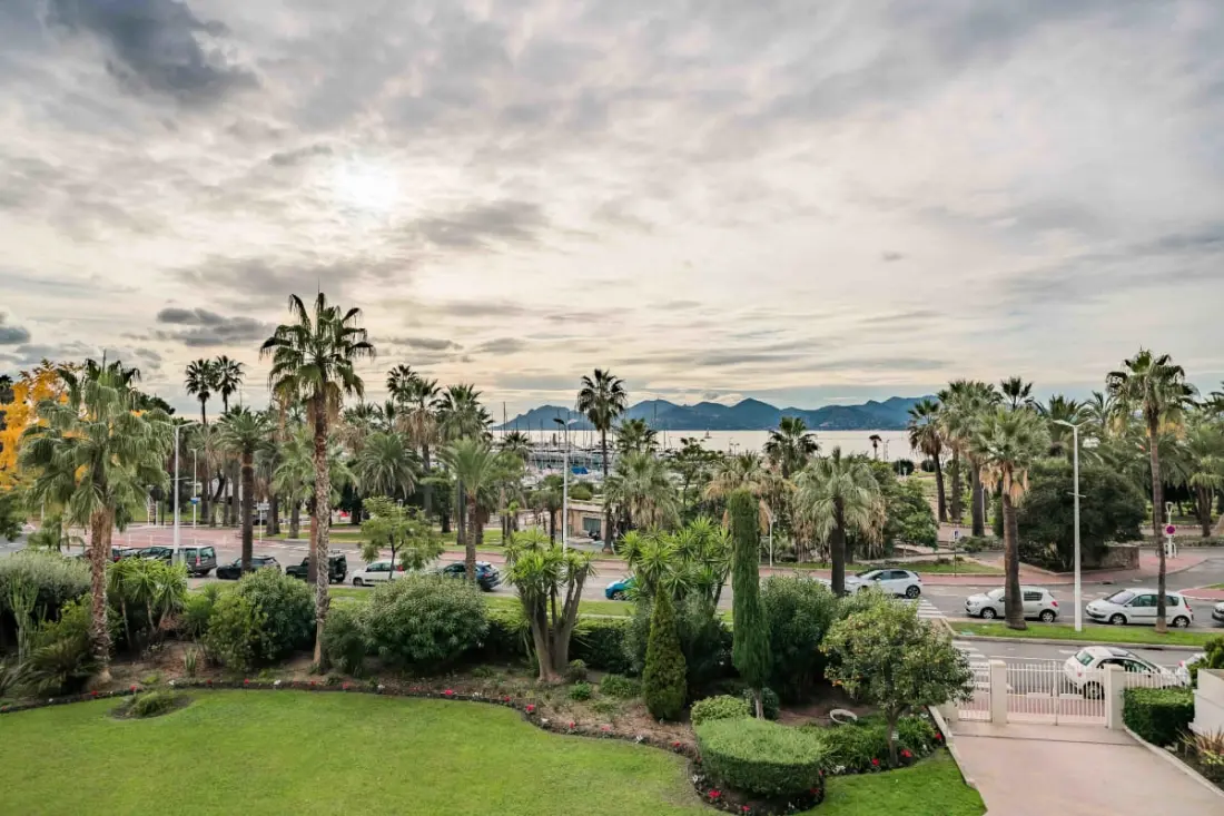 Wonderful 4 Bedroom Apartment In La Croisette