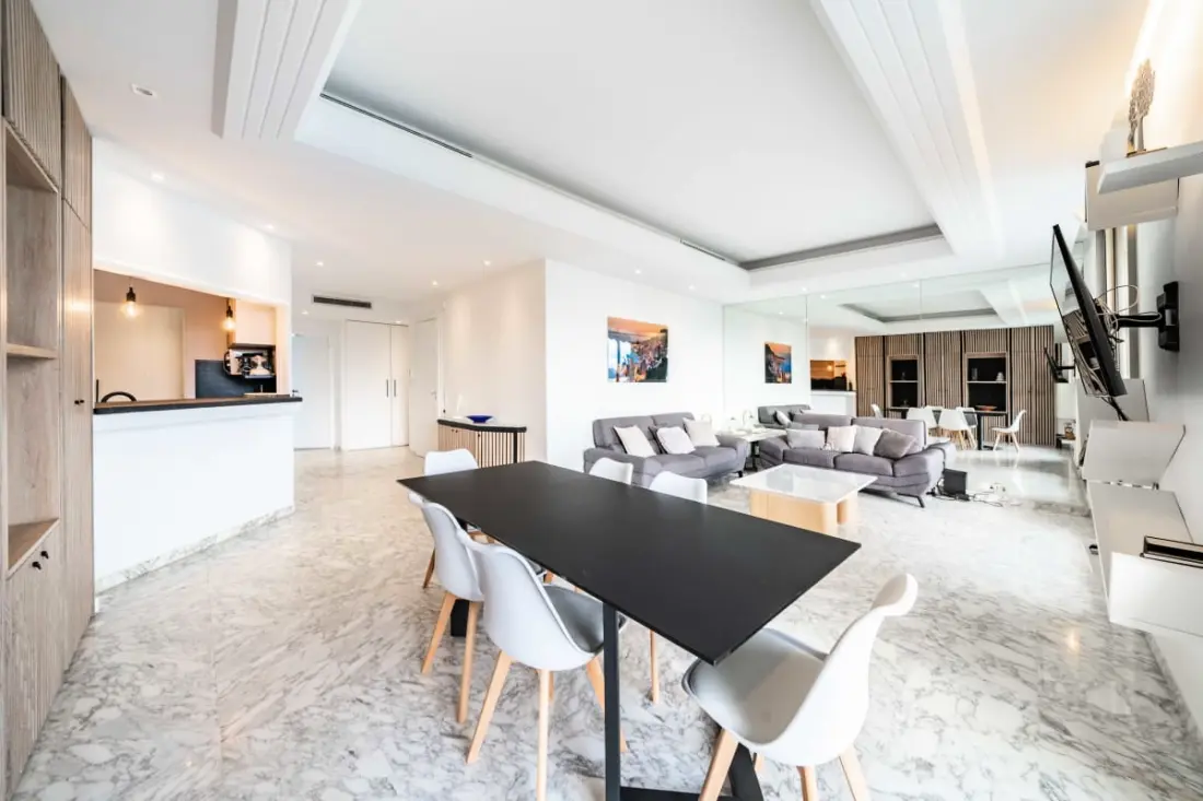 Wonderful 4 Bedroom Apartment In La Croisette