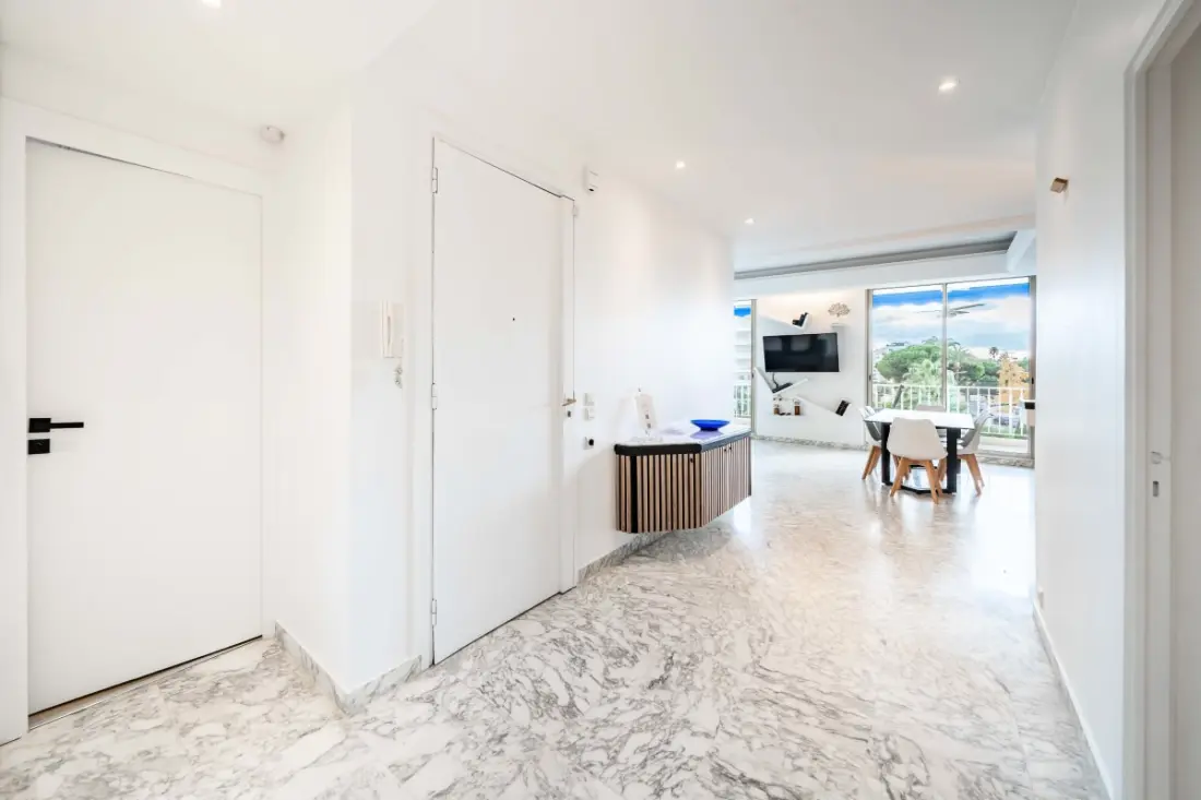 Wonderful 4 Bedroom Apartment In La Croisette