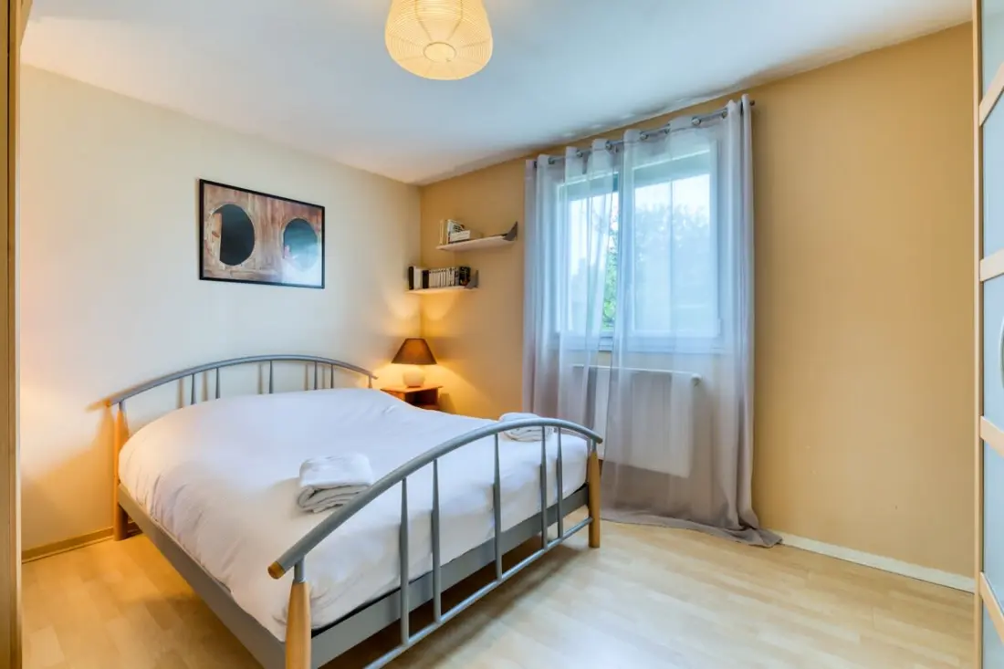 L'olivier, Charmante Maison Avec Parking Et Jardin