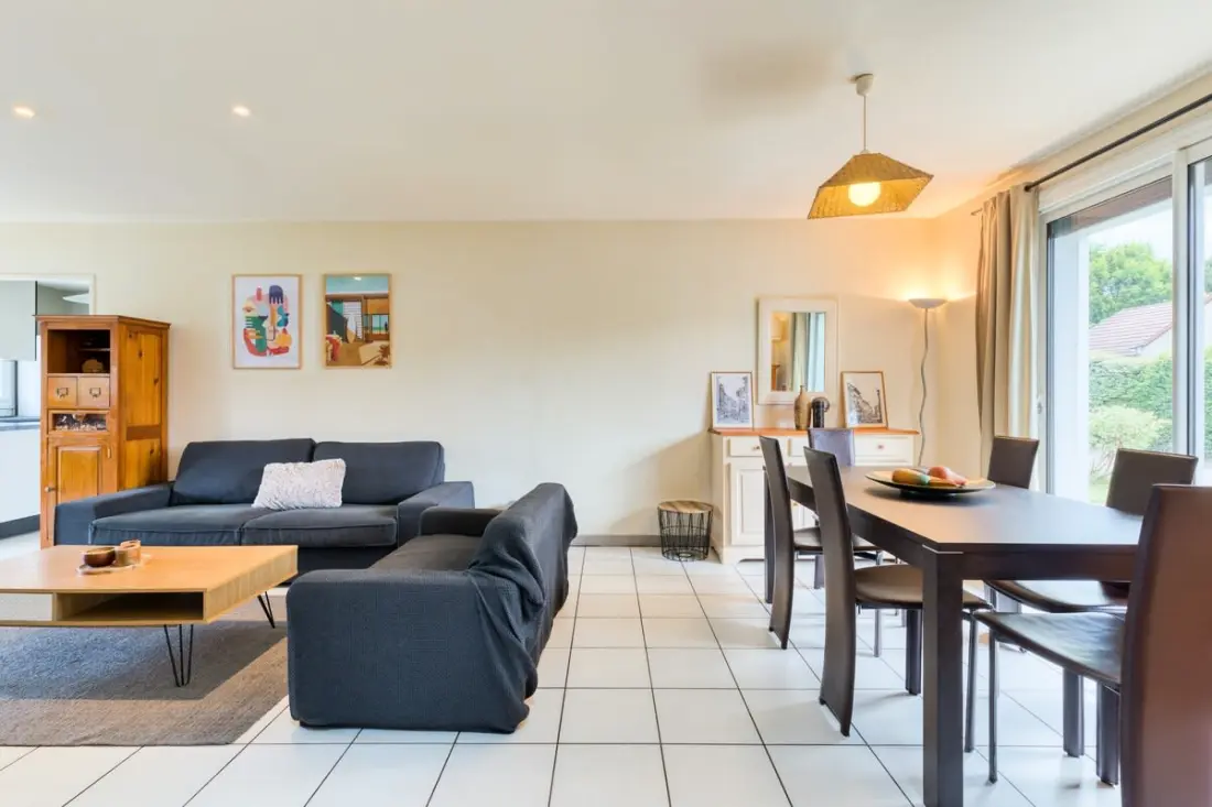 L'olivier, Charmante Maison Avec Parking Et Jardin
