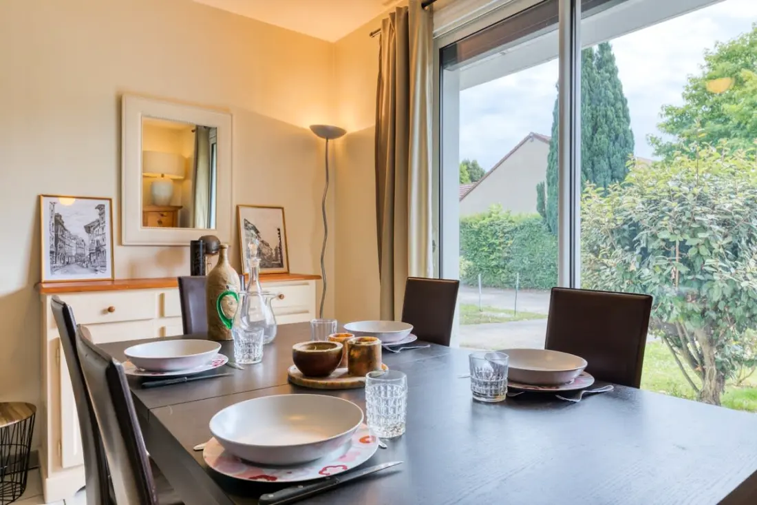 L'olivier, Charmante Maison Avec Parking Et Jardin
