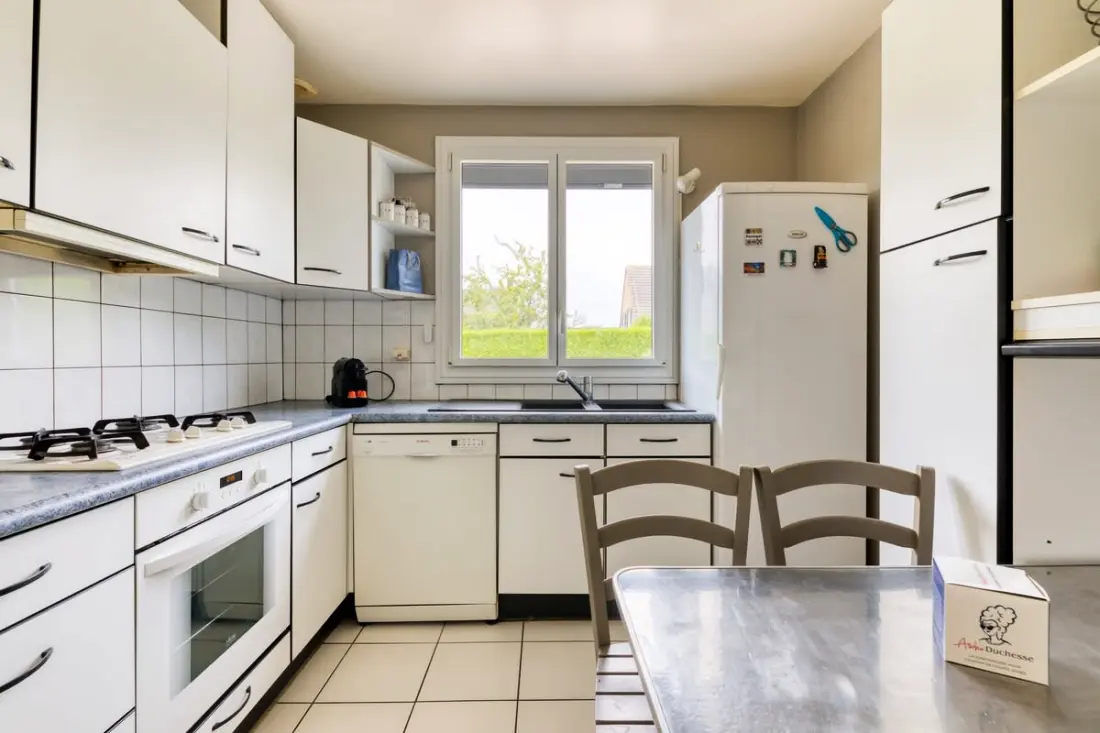 L'olivier, Charmante Maison Avec Parking Et Jardin
