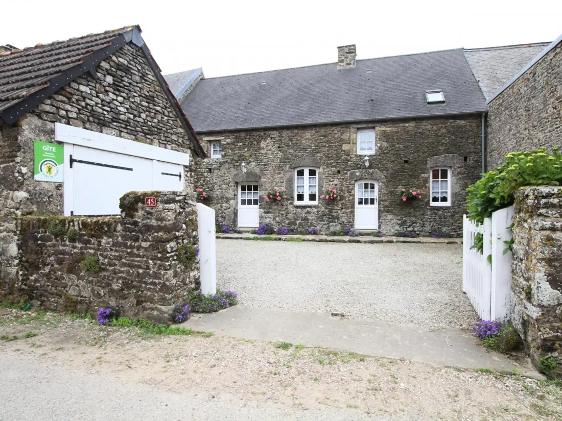 Maison de Vacances Canville-la-Rocque