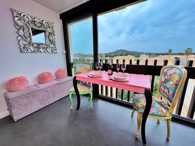 PORT VENUS RESIDENCE