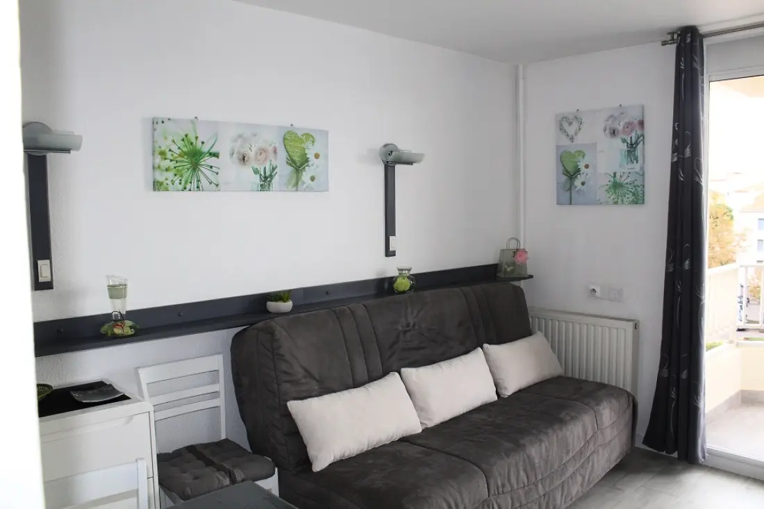 Studio avec balcon et piscine, superbe vue sur la Marina - maeva Home